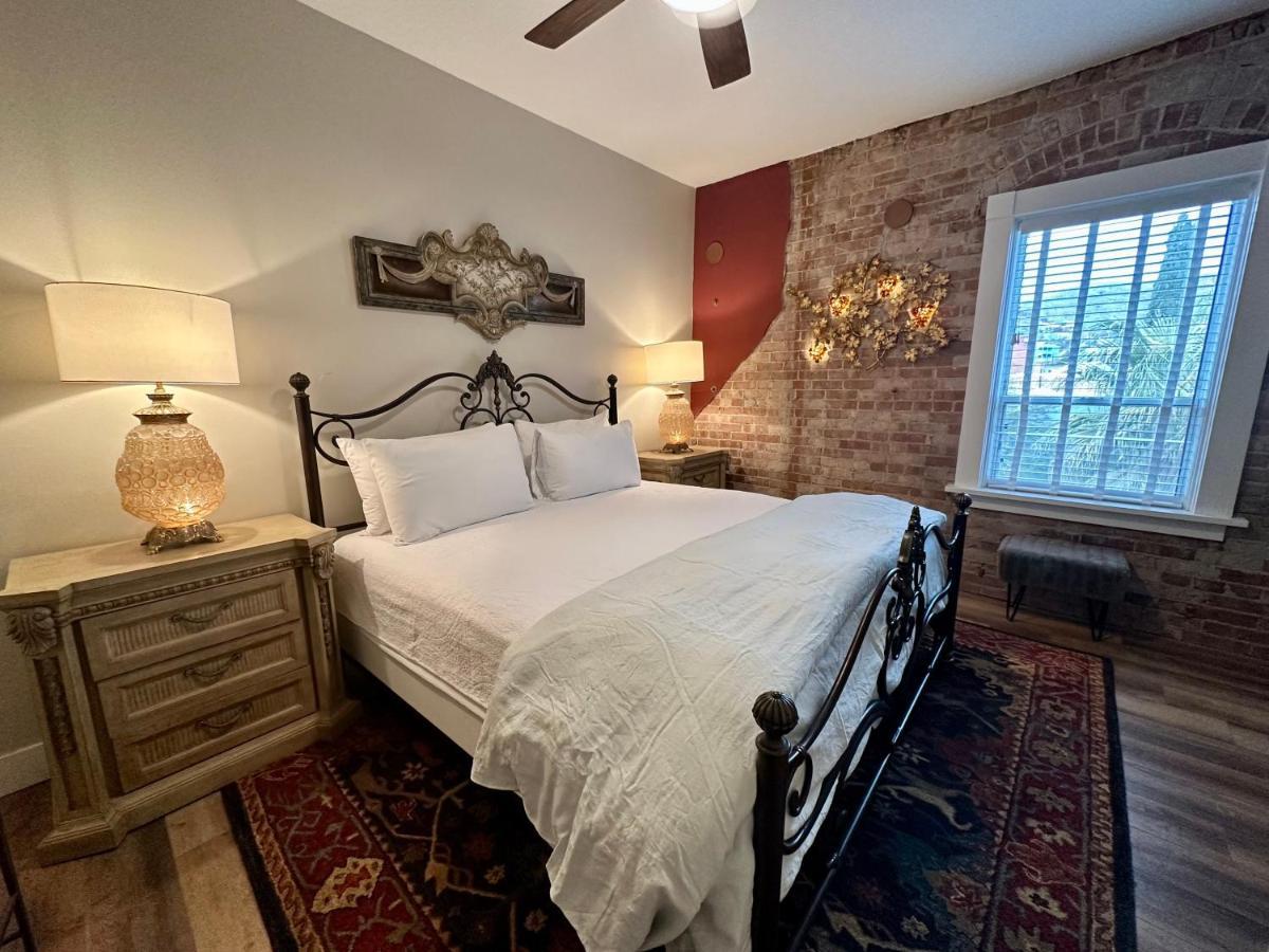 Bisbee Brownstone Suites 外观 照片