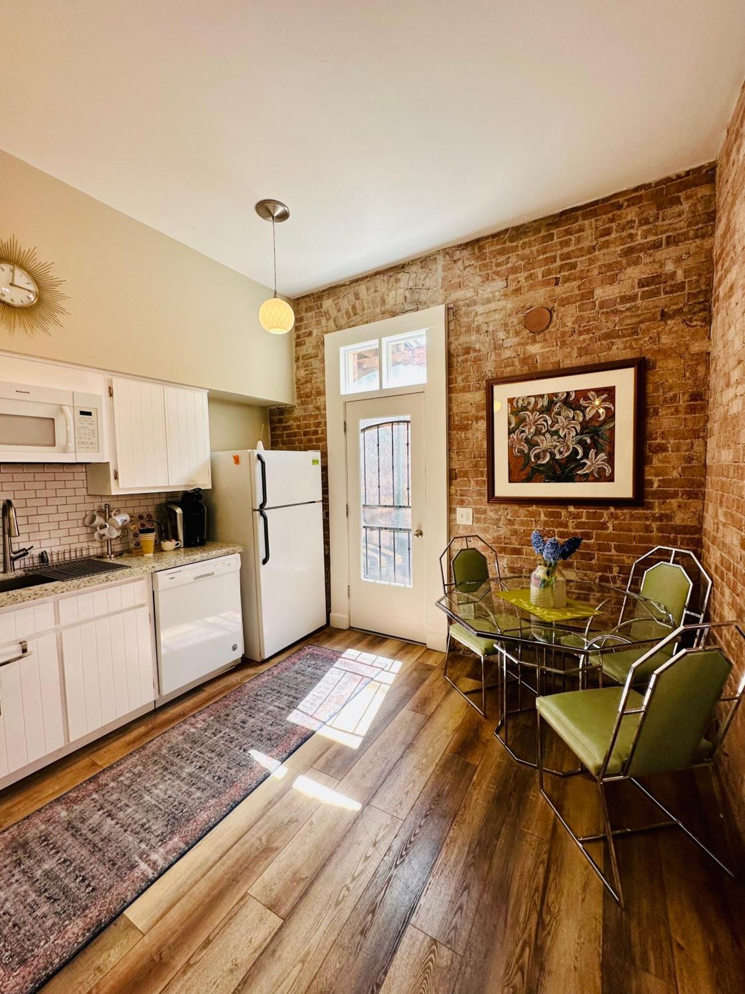 Bisbee Brownstone Suites 外观 照片