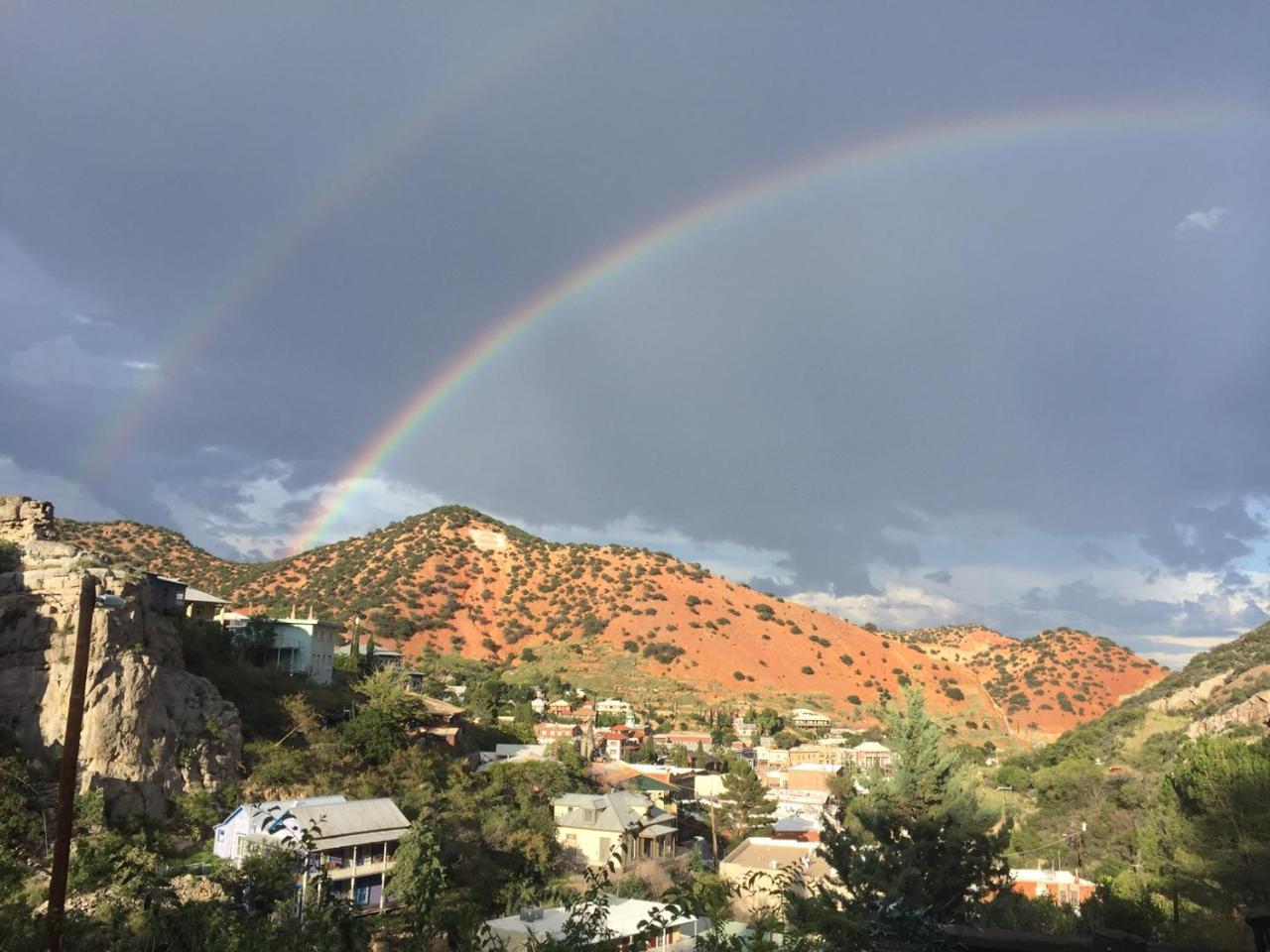 Bisbee Brownstone Suites 外观 照片