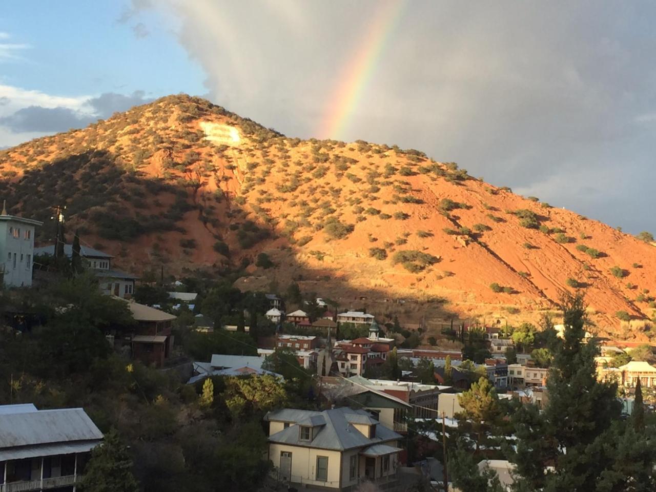 Bisbee Brownstone Suites 外观 照片