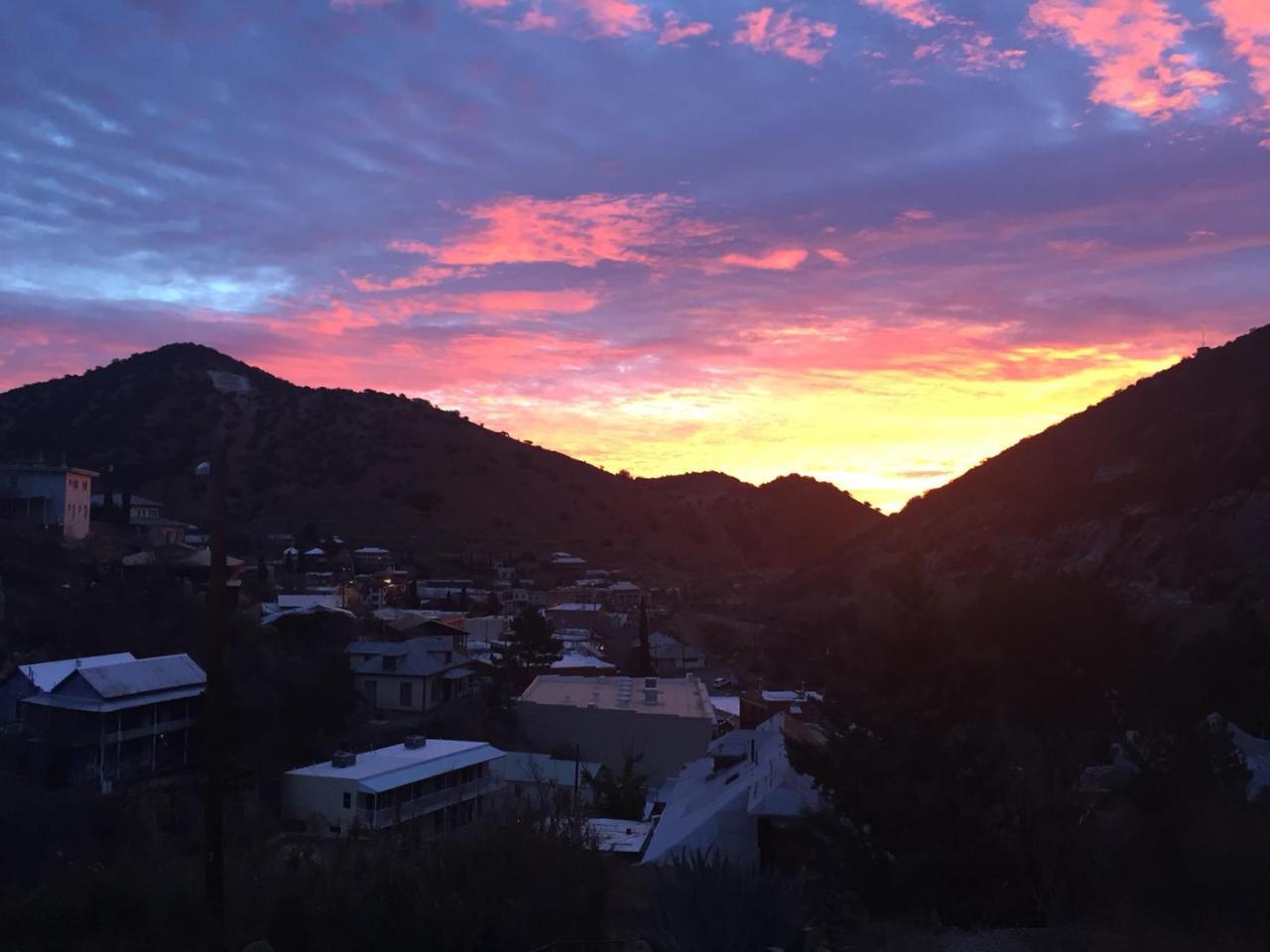 Bisbee Brownstone Suites 外观 照片