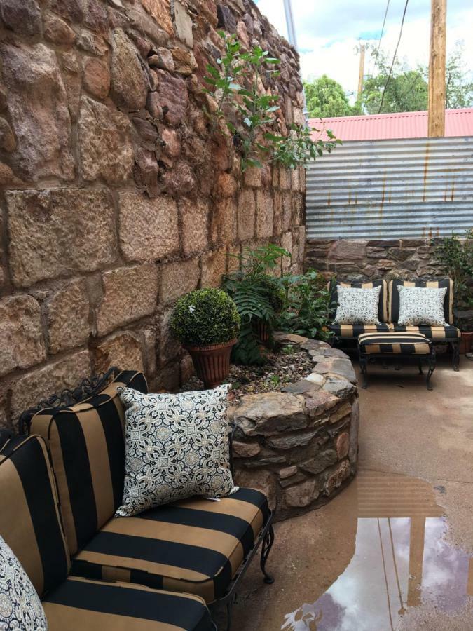 Bisbee Brownstone Suites 外观 照片