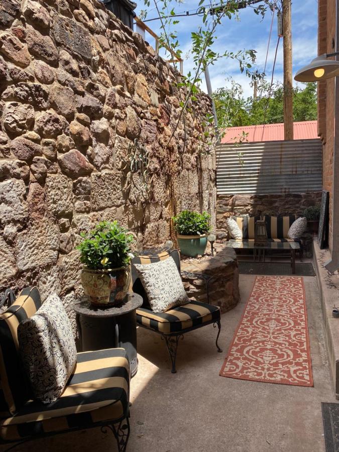 Bisbee Brownstone Suites 外观 照片